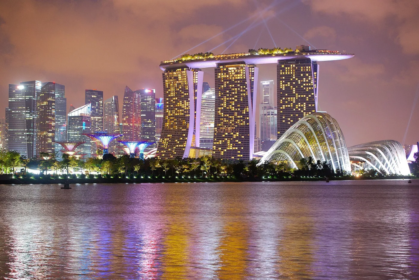Singapore skyline and Marina Bay at a warm golden sunset